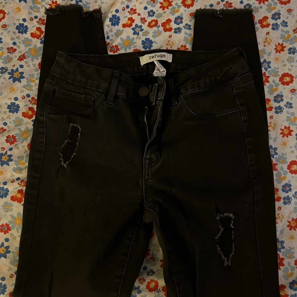 Size 6 Refugee skinny jeans